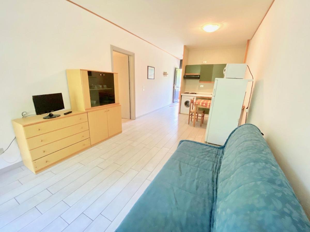 Apartments Via Dei Platani مارينا دي بيبونا المظهر الخارجي الصورة