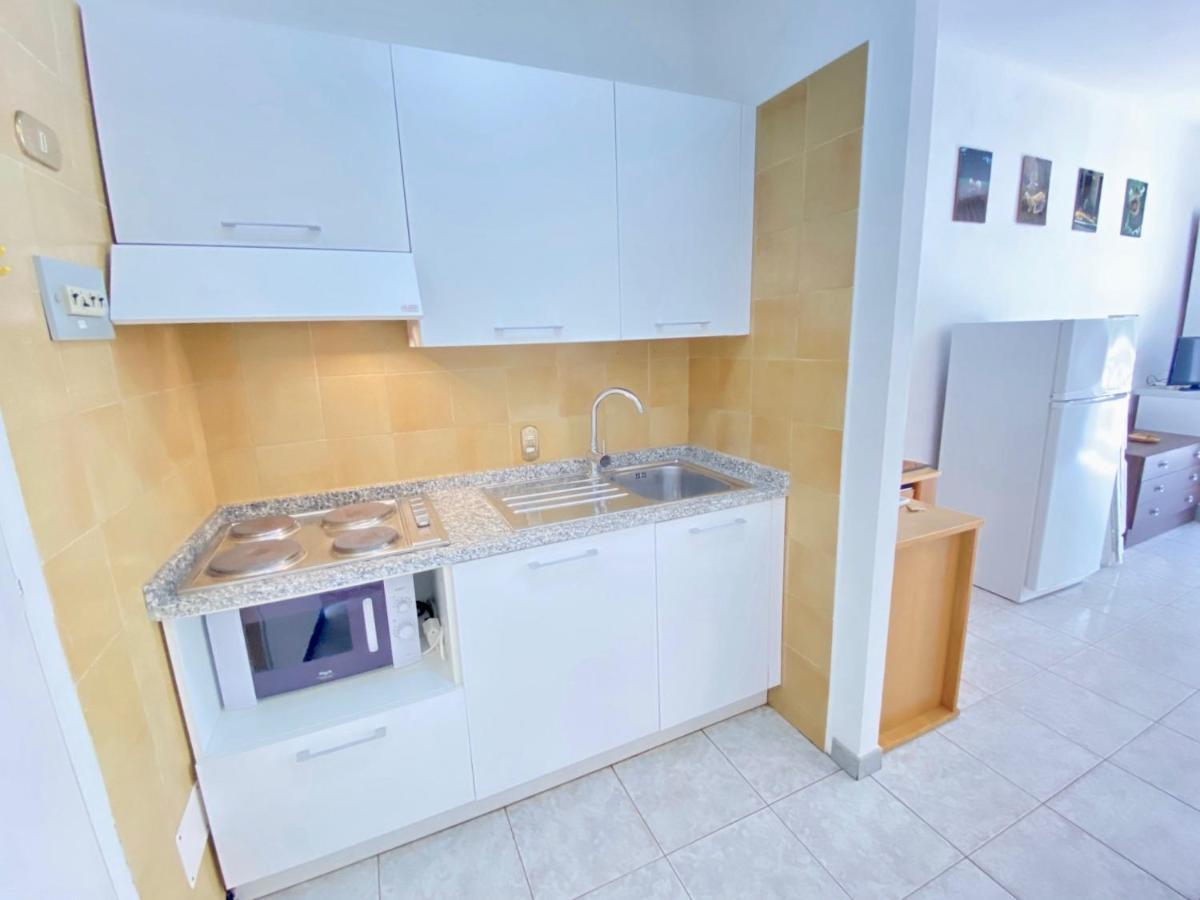 Apartments Via Dei Platani مارينا دي بيبونا المظهر الخارجي الصورة